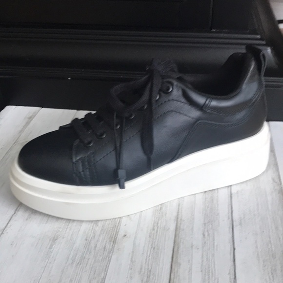 NWOT Zara leather platform sneakers - Picture 3 of 10